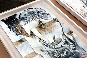 Nahaufnahme eines verfremdeten Porträts.