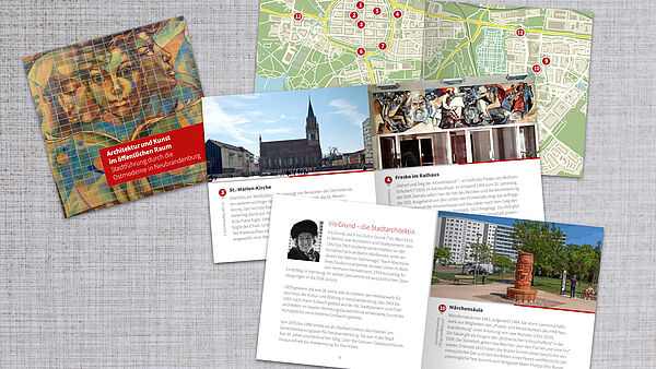 Beispielseiten aus einer Broschüre. Zu sehen ist Baukunst aus Neubrandenburg.