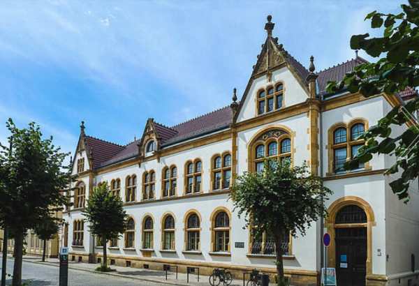 Ein historisches Gebäude. Hier ist das Kulturquartier zu Hause.