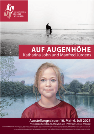 Das Plakat zur Ausstellung. Das Plakat zeigt ein Mädchen. Der Titel der Ausstellung ist: Auf Augenhöhe.
