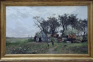 Ein Gemälde mit einem Bauernhaus auf weitem Land. Auf der Wiese befinden sich zwei Personen. Das Haus ist umgeben von Bäumen.