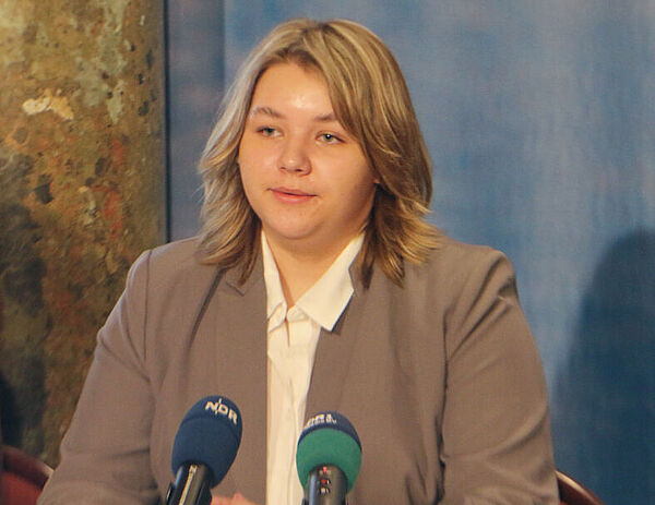 Ein Porträt von Jette Bolz.