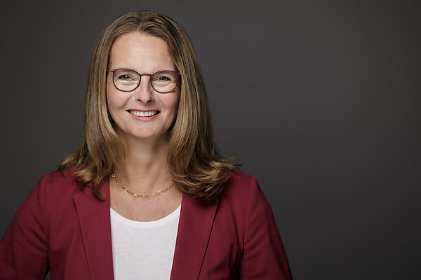 Porträt von Bettina Martin