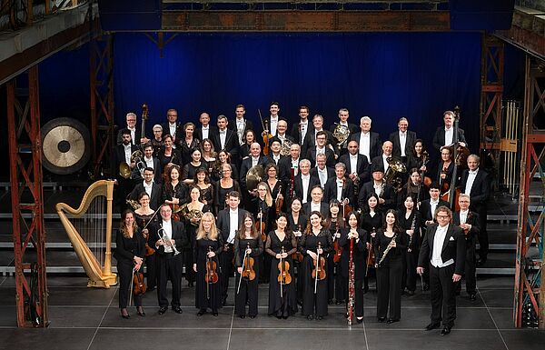 Gruppenbild eines Orchesters.