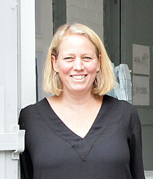 Ein Porträt von Julia Hansen.