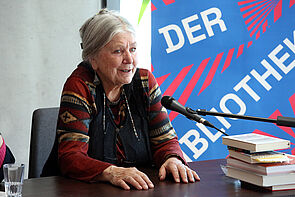 Porträt von Helga Schubert.