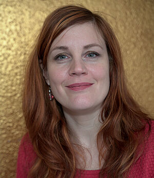 Ein Porträt von Lisa Palmes.