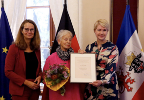 Drei Frauen. Die Frauen sind: Anka Kröhnke, Bettina Martin und Manuela Schwesig.