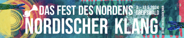 Das Logo des Festivals. Weiße Schrift auf bunten Farben. 