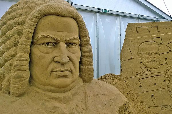 Johann Sebastian Bach als Sandporträt