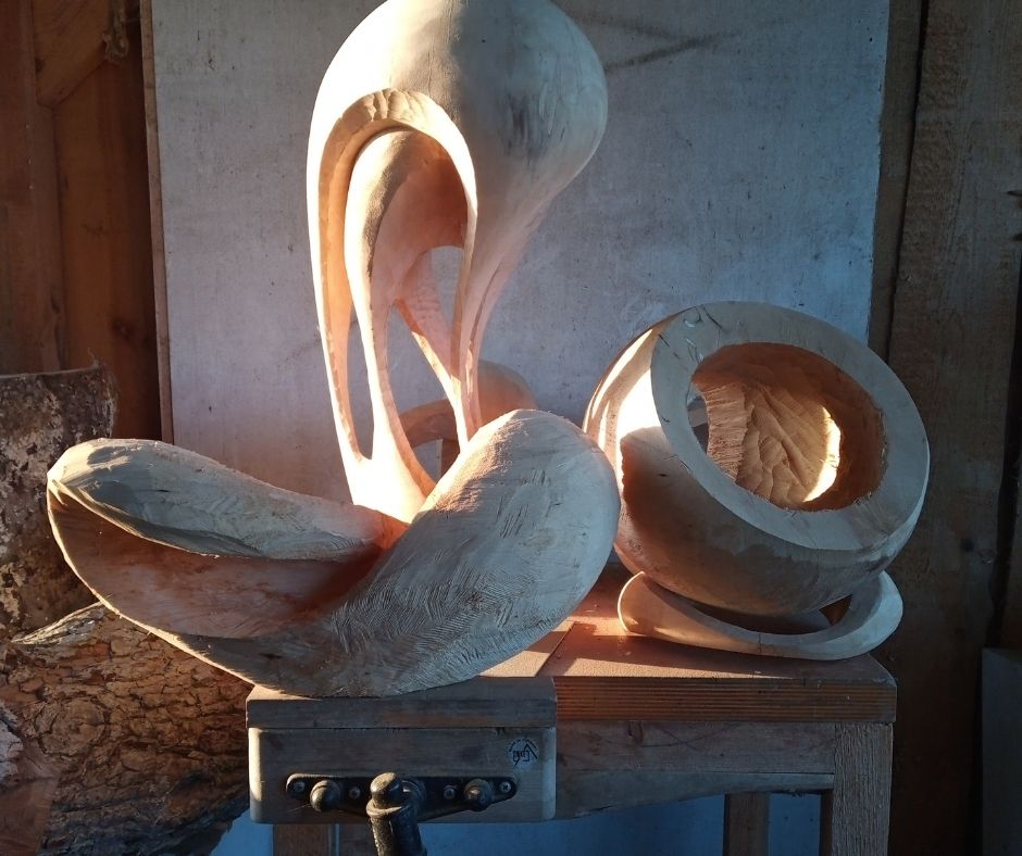 Künstler-Workshop: Bildhauerei. Skulpturen aus Holz