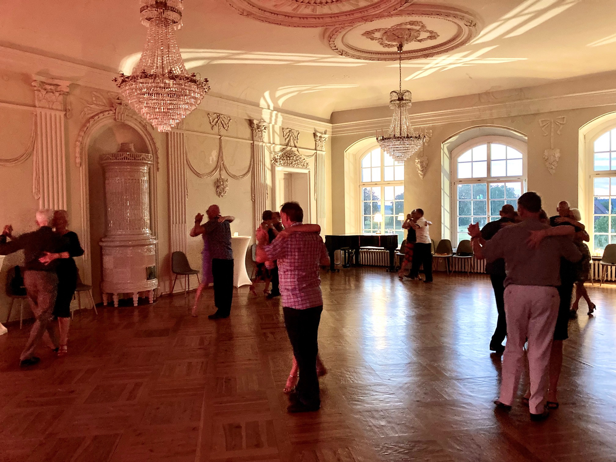 Tangowoche auf  Schloß Vietgest – Kultursommer 2022 auf Schloß Vietgest