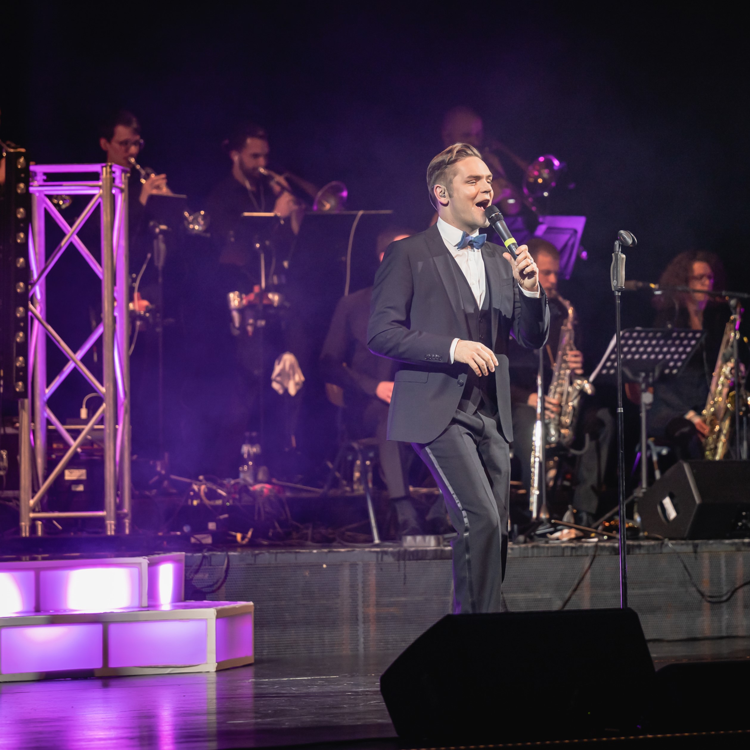 SILVESTERKONZERT: Philipp Lang und der Coldfield Big Band