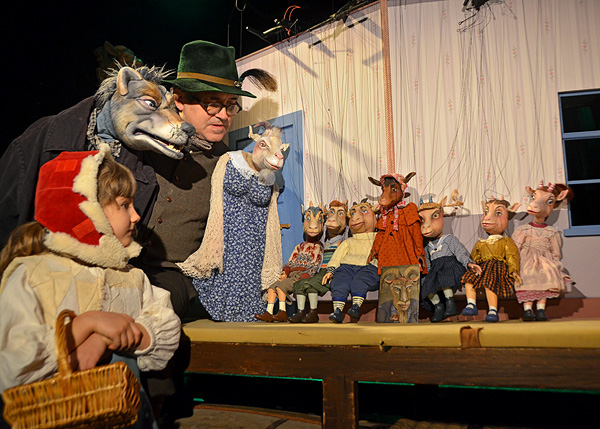 KINDERTHEATER: DIE SIEBEN GEIßLEIN oder Jäger Kunos 3. Fall